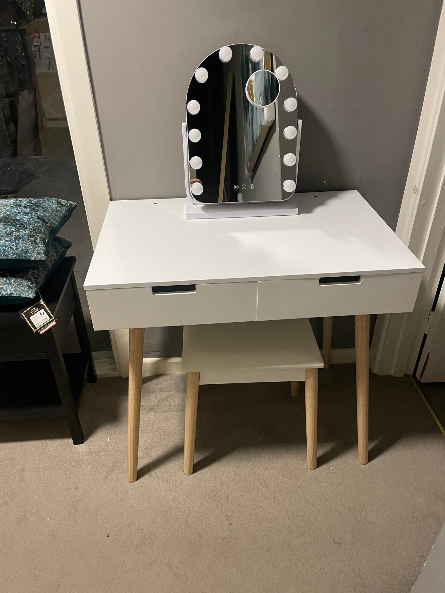 Hollywood mirror w bulbs and dressing table . One only clearance price Click n collect