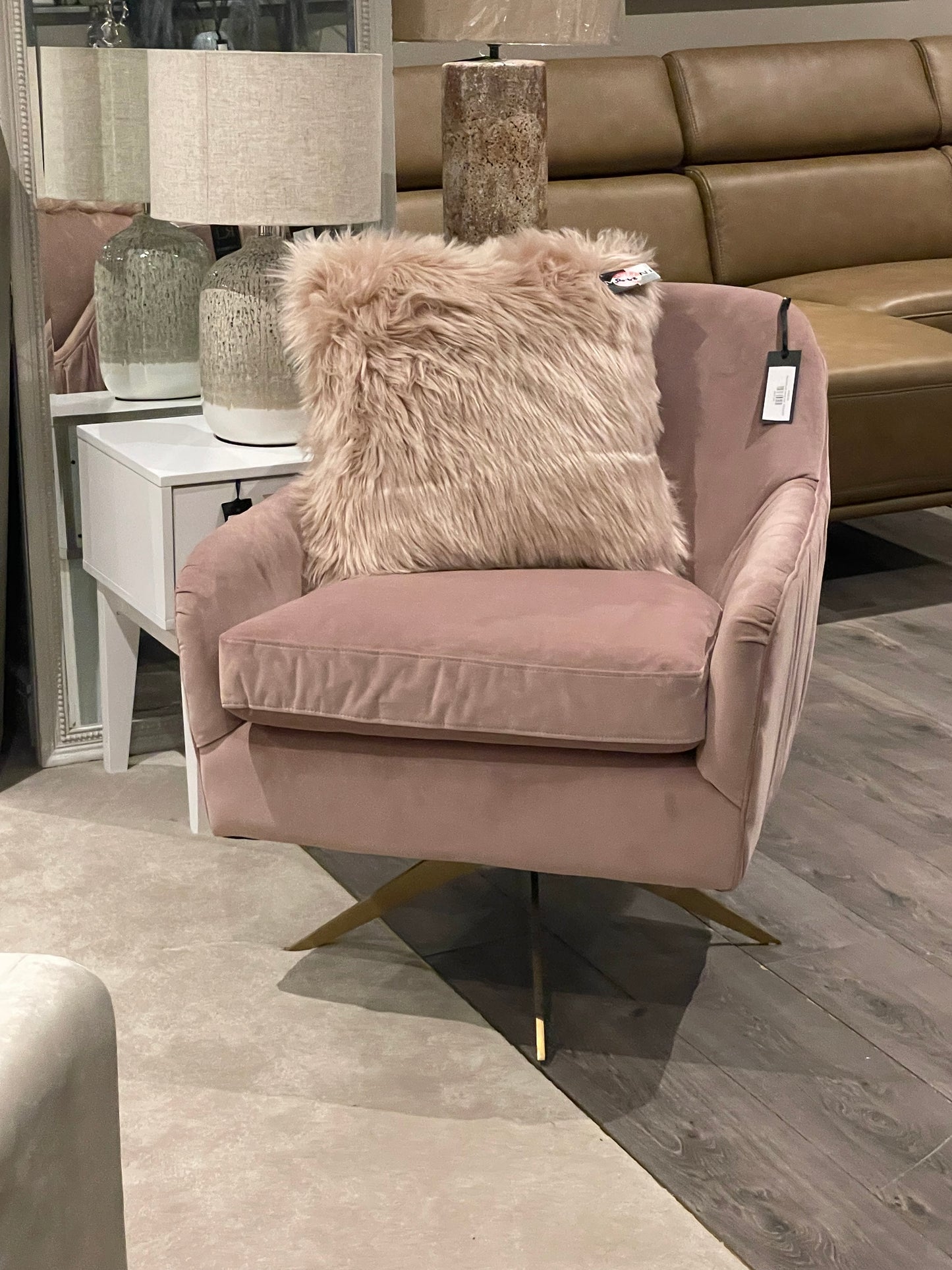 Sia swivel Chair in blush pink totally stunning ! Reduced for collection