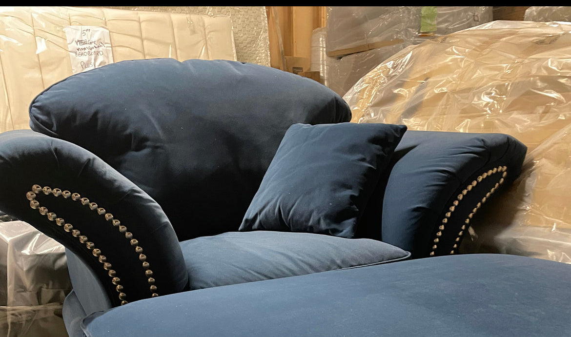 Bellini loveseat sofa or footstool reduced to clear for collection WhatsApp 0896031545