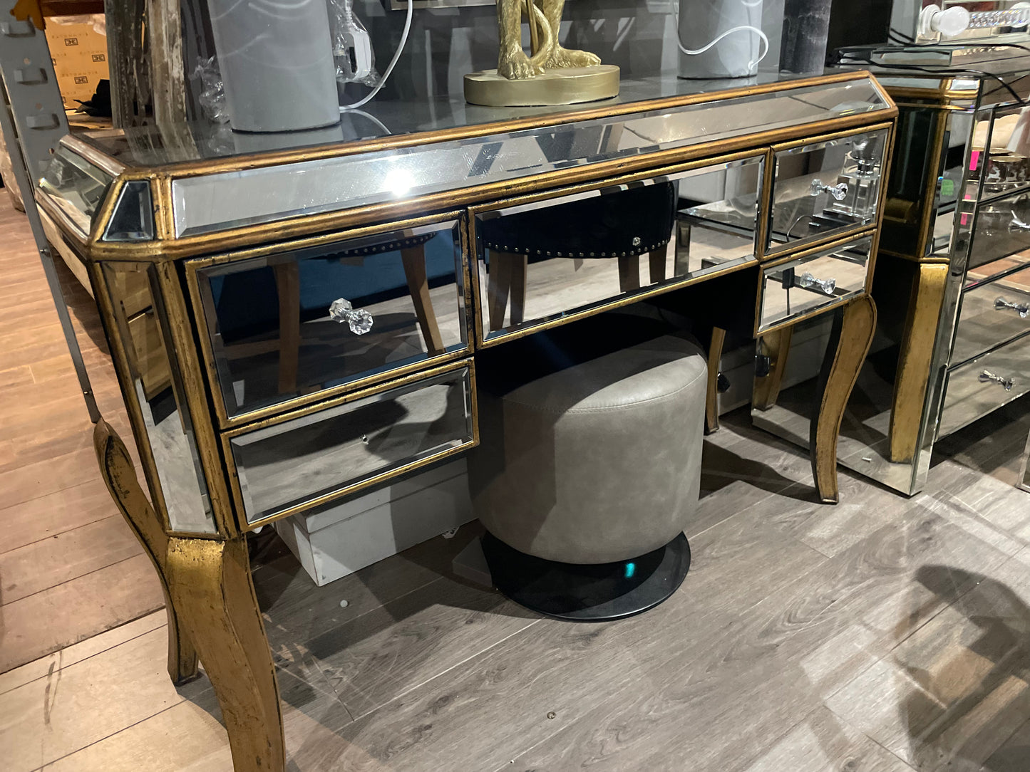 Antique mirrored Venetian Dressing table 5 drawer. Last one available reduced