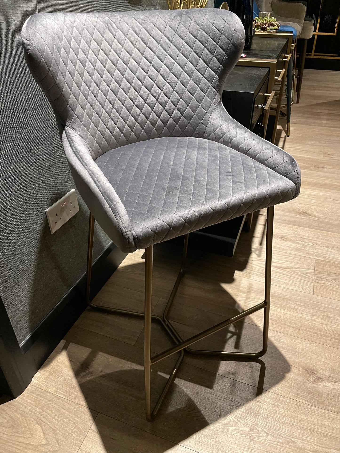 Cherish counter bar stools reduced to clear instore collection set of 3