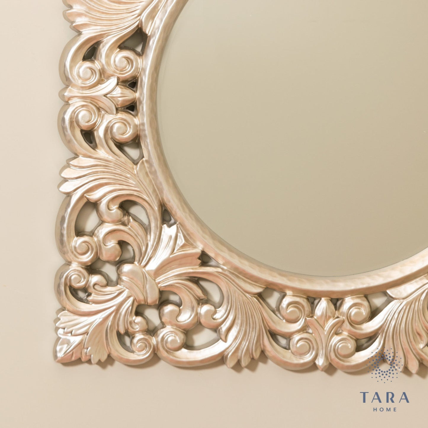 Varia Baroque square mirror 90 x 90 cm champagne silver