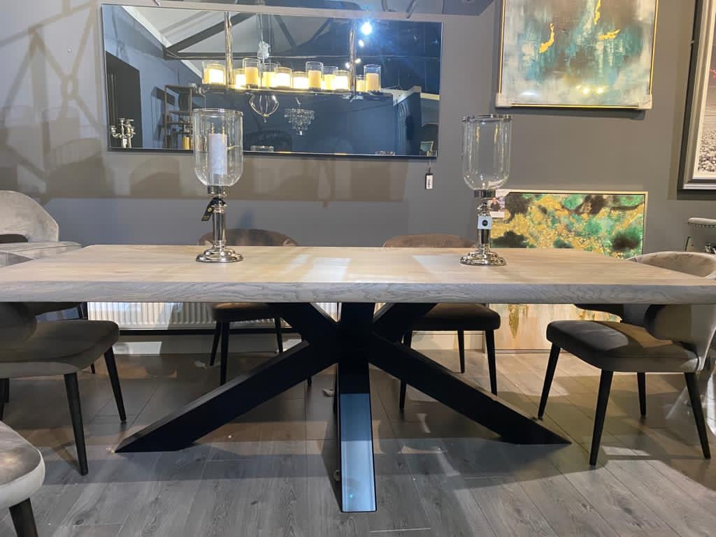 Renaissance Provence Dining Table solid oak kiln dried top of the range dining table