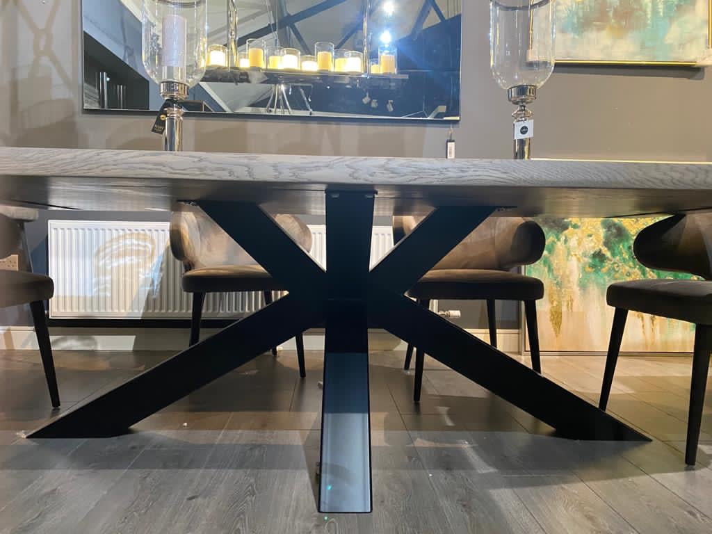 Renaissance Provence Dining Table solid oak kiln dried top of the range dining table
