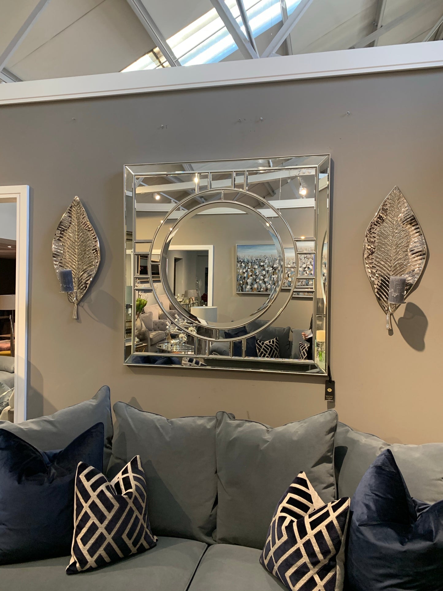 Leaf Wall Sconce Candle Holder Chrome. one only pick up instore NO RETURN as clearance