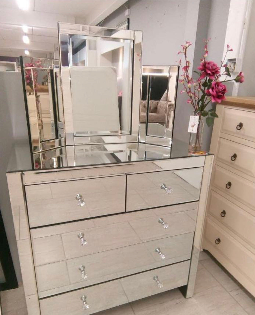 Rachel Hollywood Venetian mirrored chest of 5 drawers ex display as seen Instore purchase only