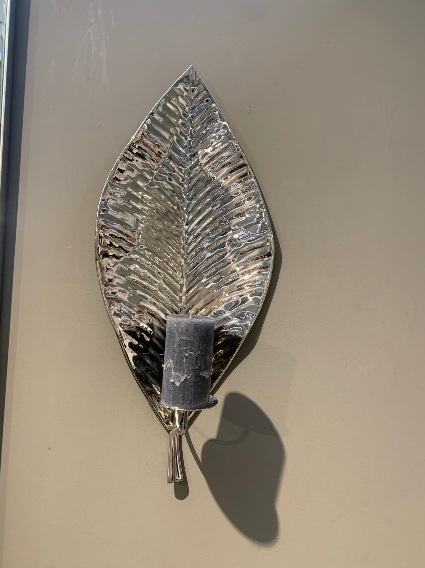 Leaf Wall Sconce Candle Holder Chrome. one only pick up instore NO RETURN as clearance