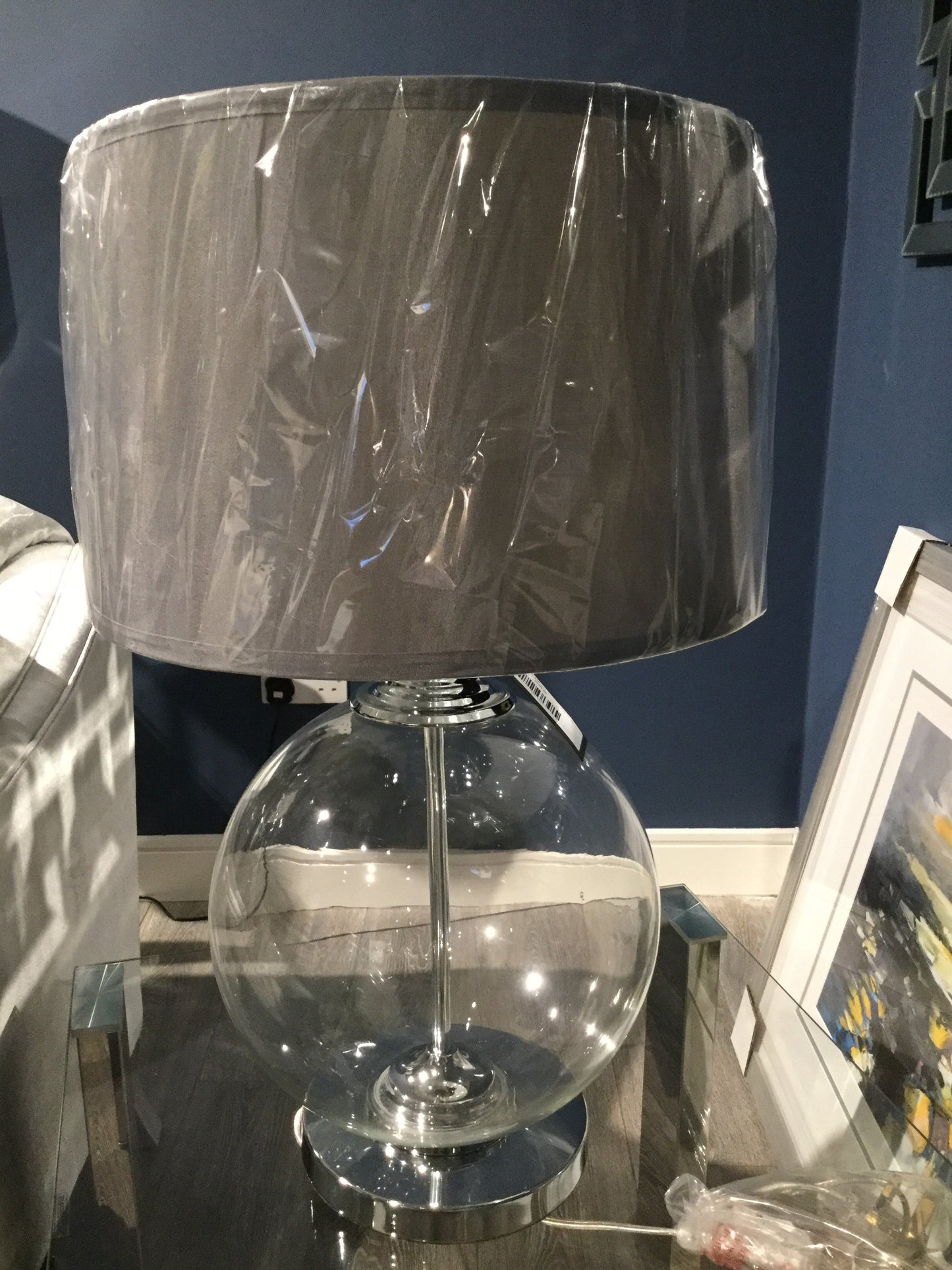 Stunning Edna table lamp with large glass base