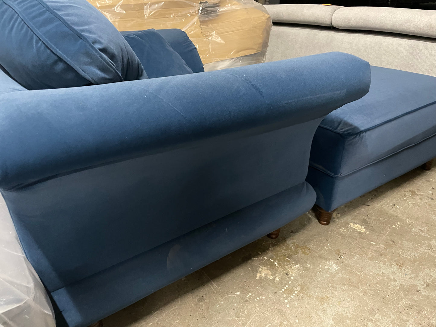 Bellini loveseat sofa or footstool reduced to clear for collection WhatsApp 0896031545