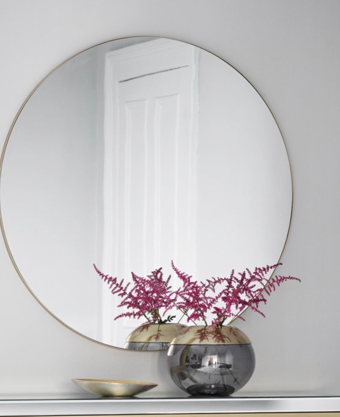 Hayley Kensington round mirror with champagne trim