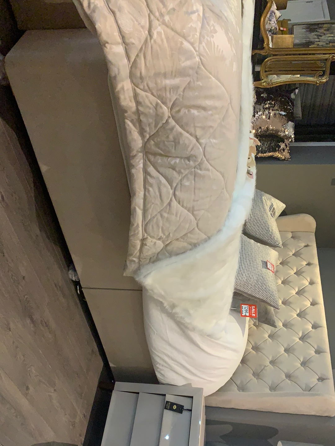 Zelda bed with wings on side 5 ft clearance offer last one in mink velvet
