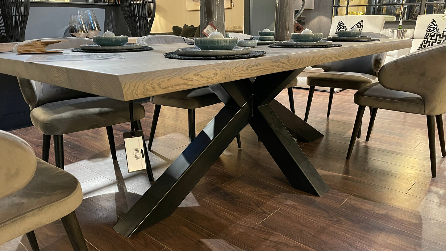 Renaissance Provence Dining Table solid oak kiln dried top of the range dining table