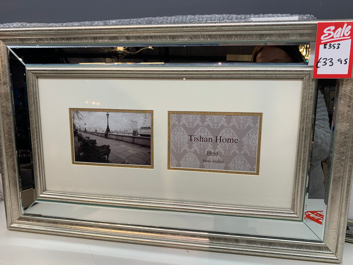 Stunningly beautiful wall hanging collage top quality picture frame (2 ops)