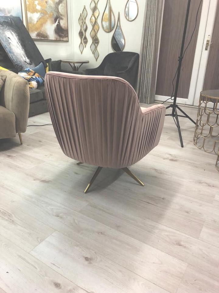 Sia swivel Chair in blush pink totally stunning ! Reduced for collection
