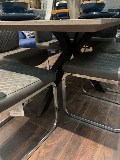 Capri dining  set of 6 chairs  faux leather quilted seat reduced for collection slight colour variation