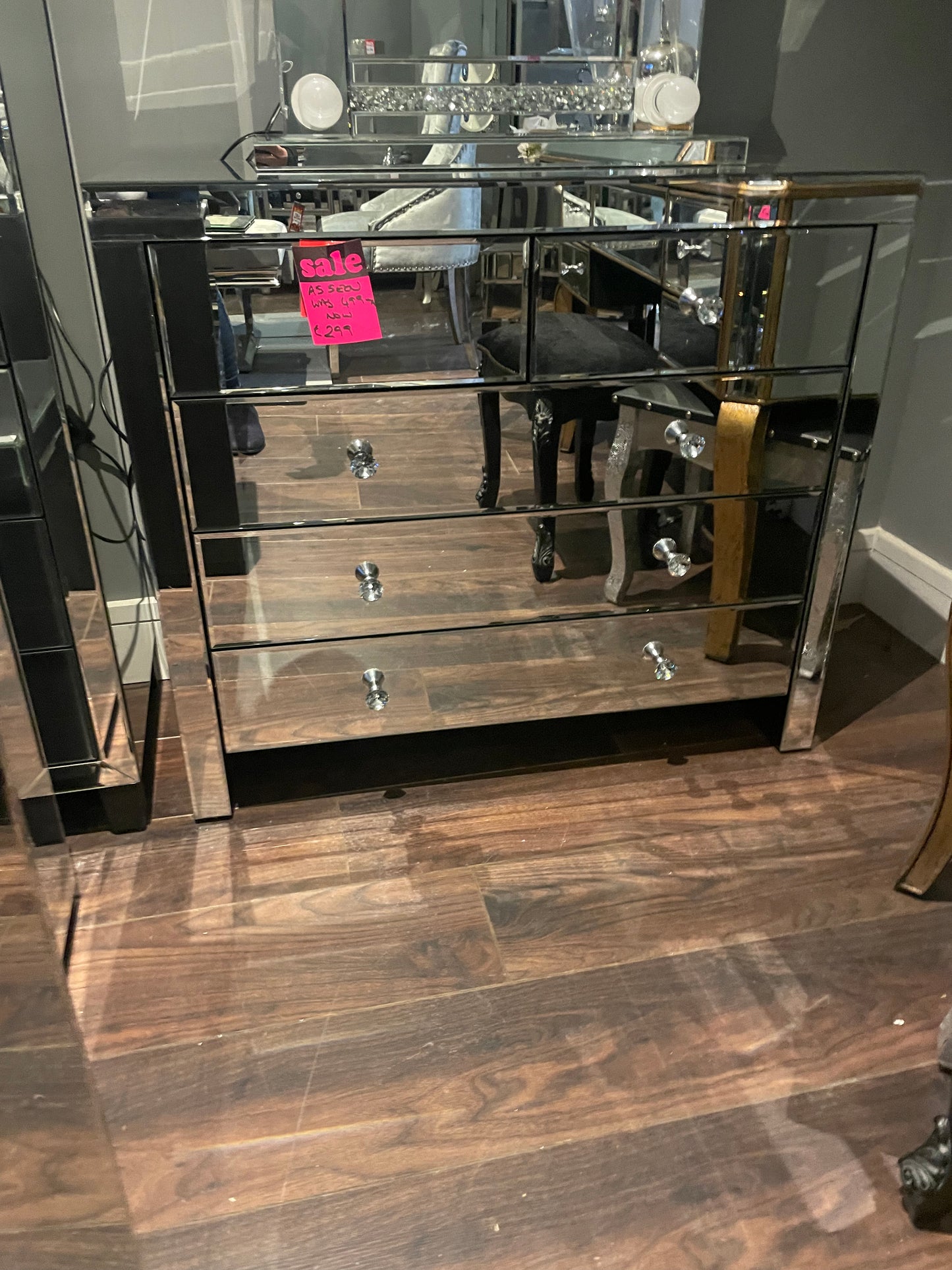 Rachel Hollywood Venetian  mirrored chest of  5 drawers as seen Instore purchase only