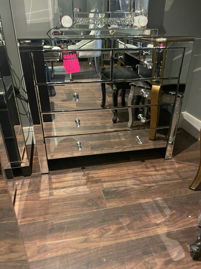 Rachel Hollywood Venetian  mirrored chest of  5 drawers ex display as seen Instore purchase only