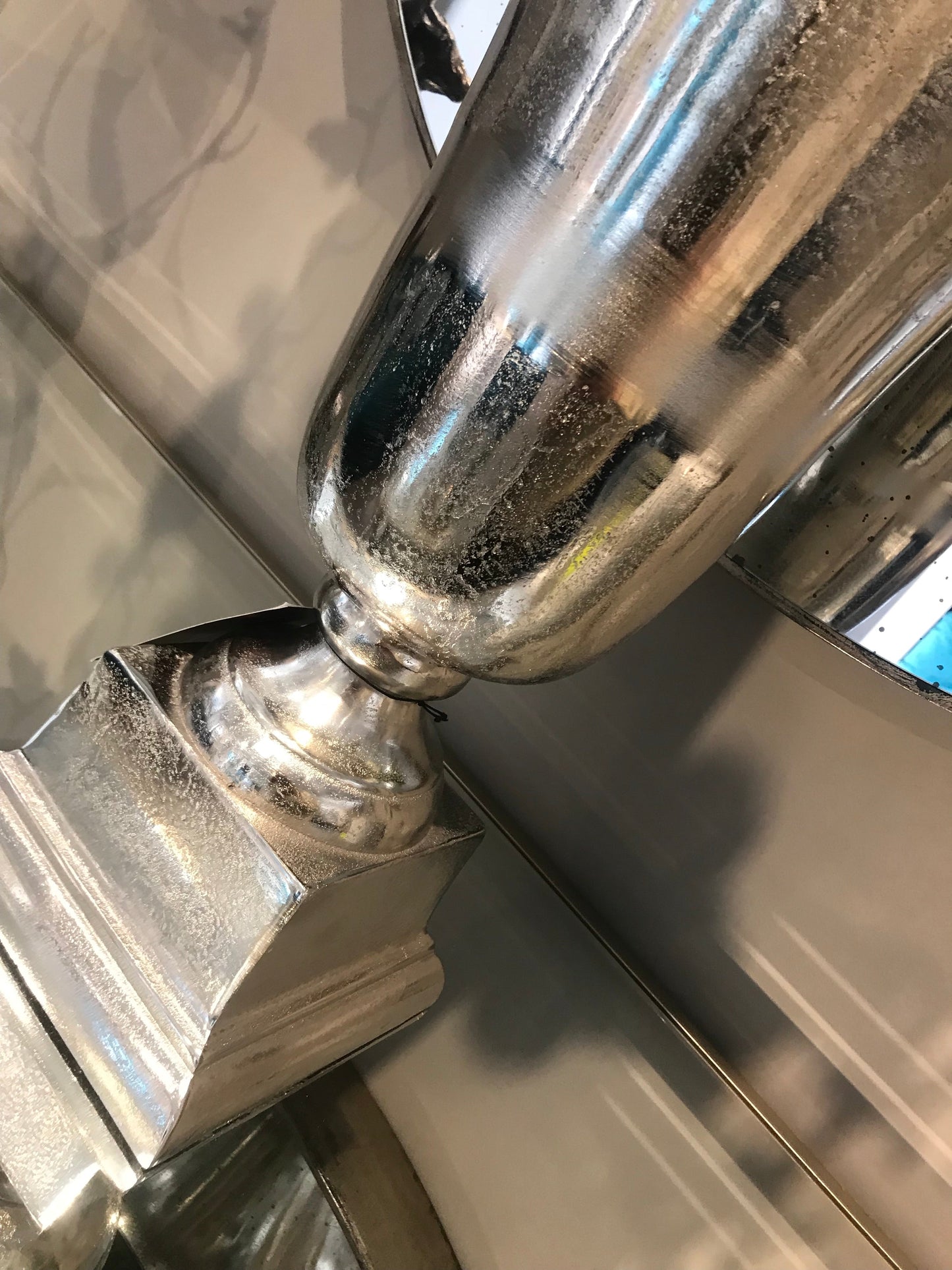 Kensington Townhouse  Trophy Vase Medium