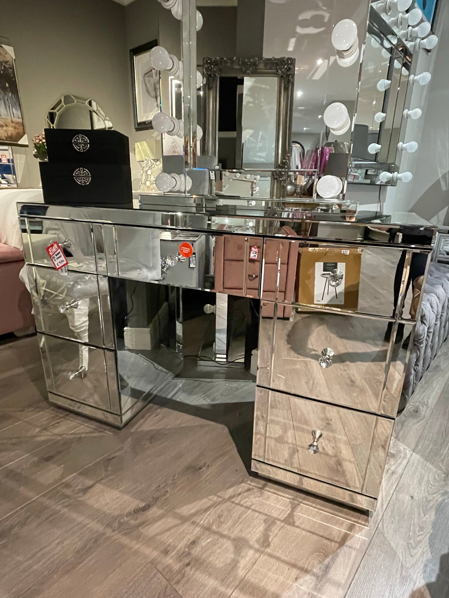 Rachel Hollywood 7 drawer glass mirrored dressing table  on massive clearance offer View in store prior to purchase