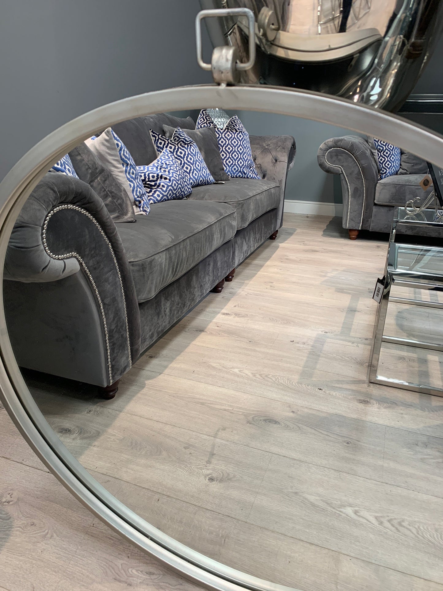 Jacen round silver stunning wall mirror 92 x   98 cm .click n collect