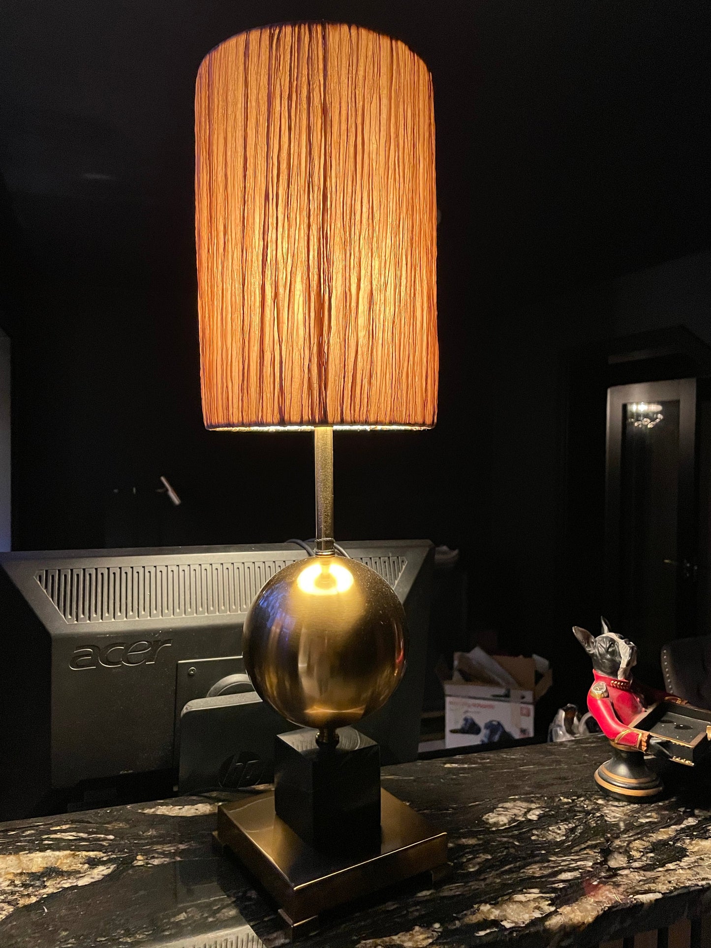 Table lamp gold with shade